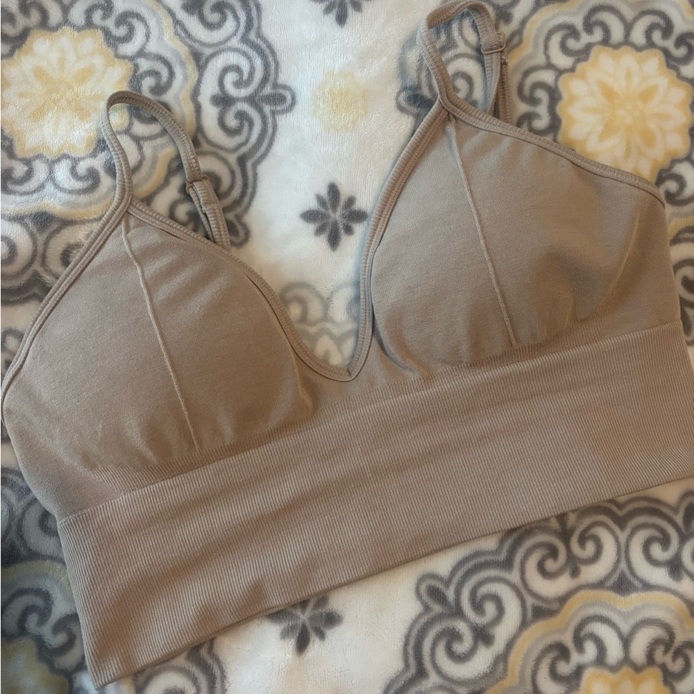 Alphalete Seamless Light Brown/Tan Sports Bra
